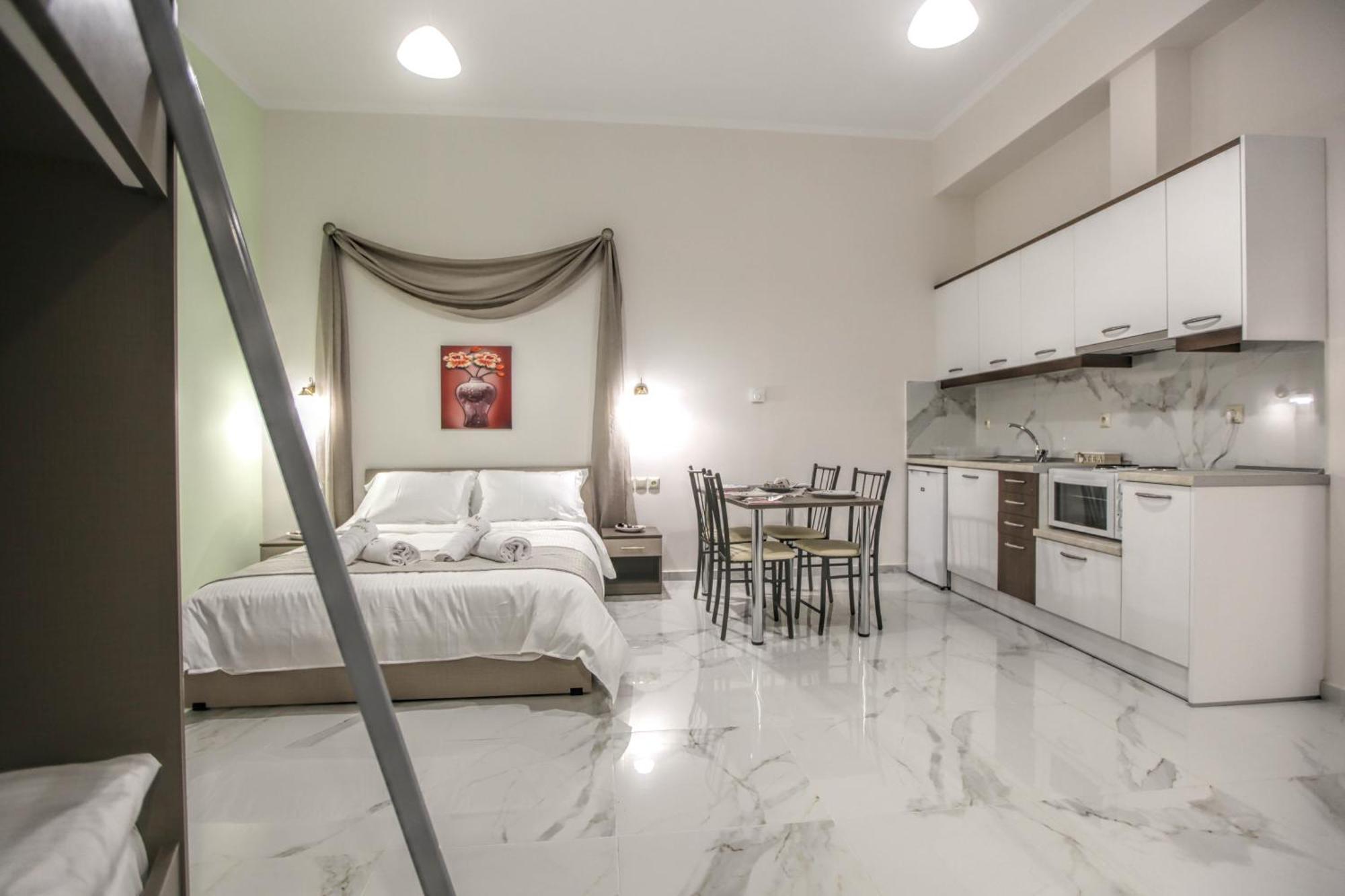 Del Sol #2 Meteora Luxurious Family Suites Καλαμπάκα Εξωτερικό φωτογραφία